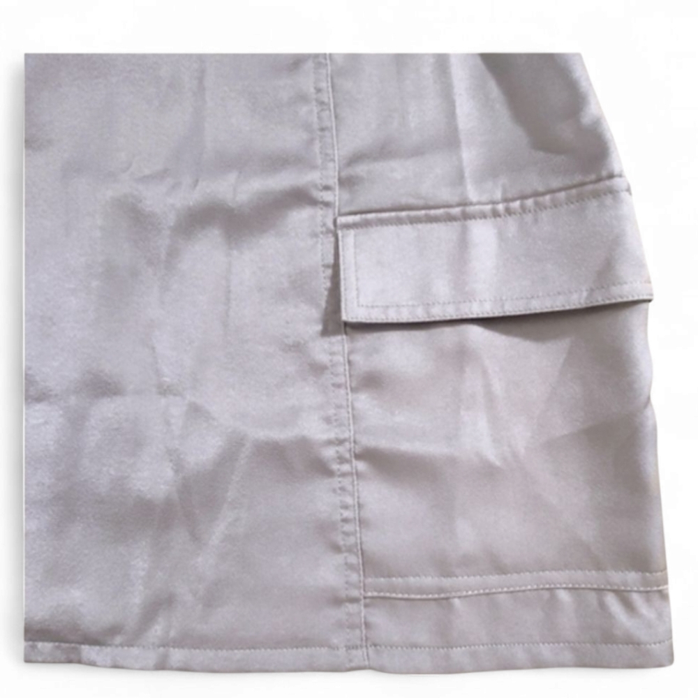 🆕️ Pac Sun Satin Mini Skirt Cargo Pockets Tan Taupe Size Small - Picture 2 of 5